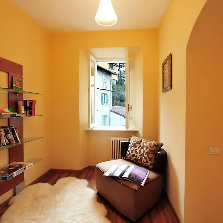 Sleeps 6 Air Con Lägenhet