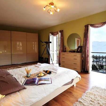 Sleeps 6 Air Con *