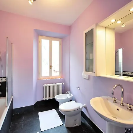 Apartment Sleeps 6 Air Con